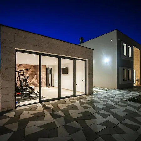 My Dalmatia - Luxury With Private Heated Pool, Sea View Terrace And Gym Debeljak