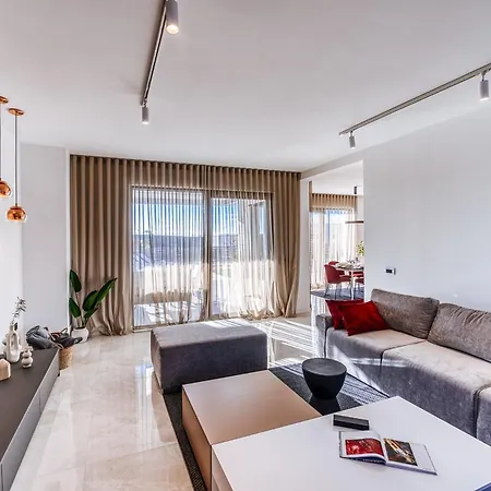 My Dalmatia - Luxury With Private Heated Pool, Sea View Terrace And Gym Debeljak
