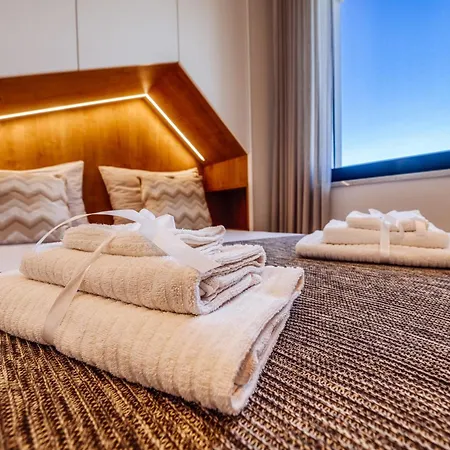 My Dalmatia - Luxury With Private Heated Pool, Sea View Terrace And Gym Hébergement de vacances *